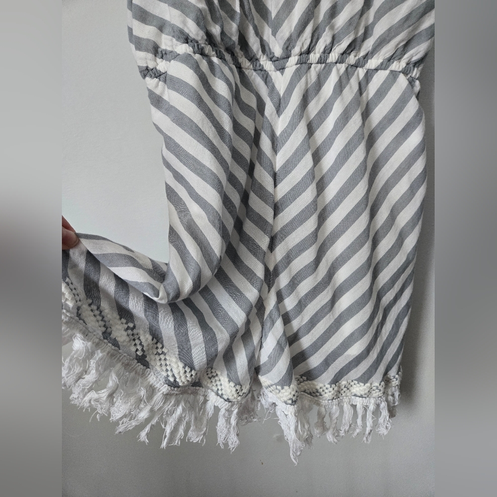 🎁 BLUESTEEL Striped Gray and White Romper - Picture 3 of 8